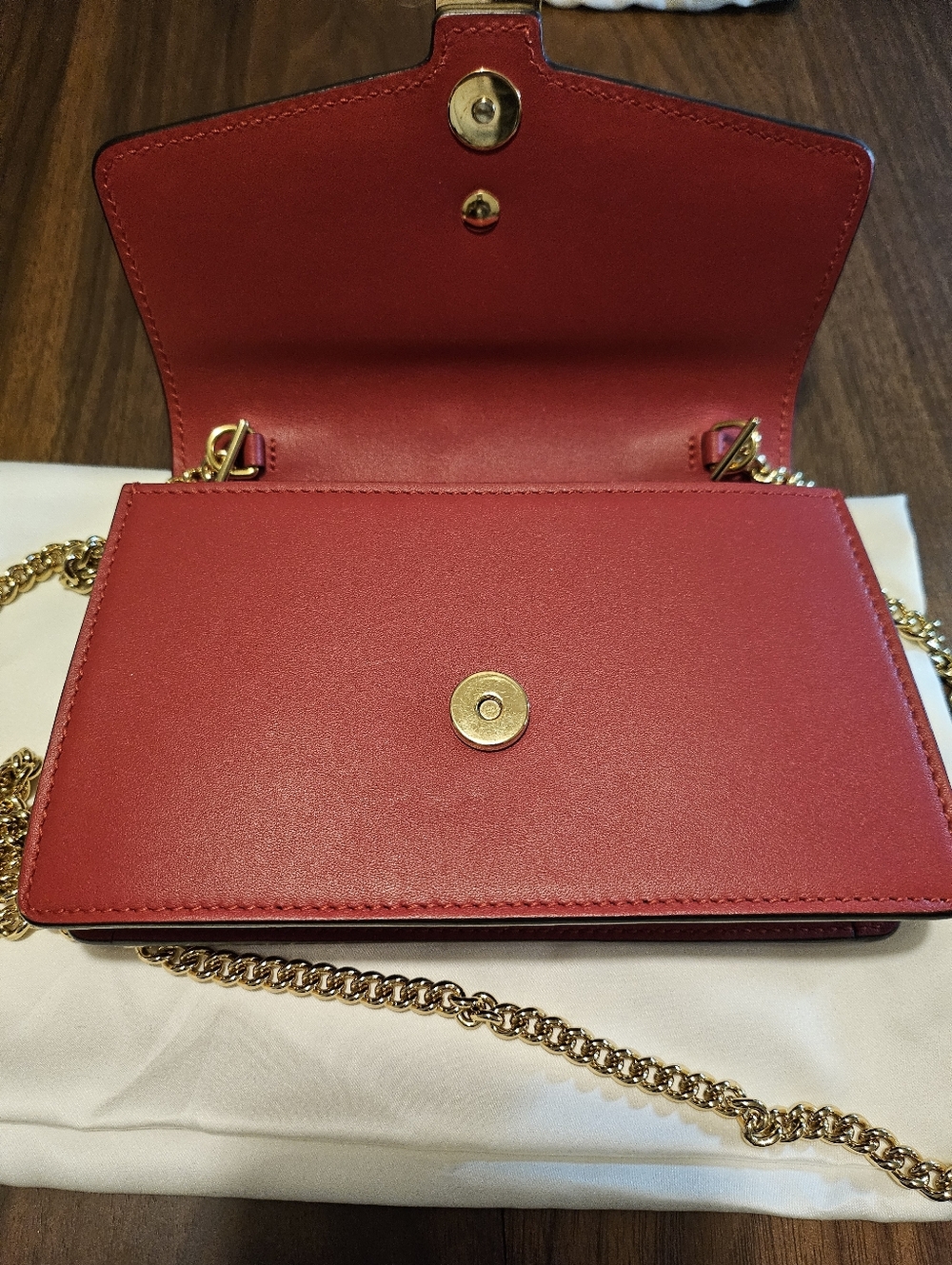 GUCCI Super Mini Sylvie Clutch/Crossbody - Red - Picture 6 of 14